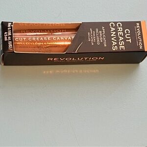 Revolution Cut Crease Canvas “Etch Deep” Full Coverage Eyeshadow Base